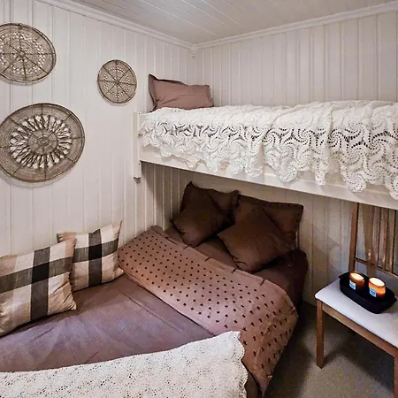3 Bedroom Stunning In Holiday home Holmsbu