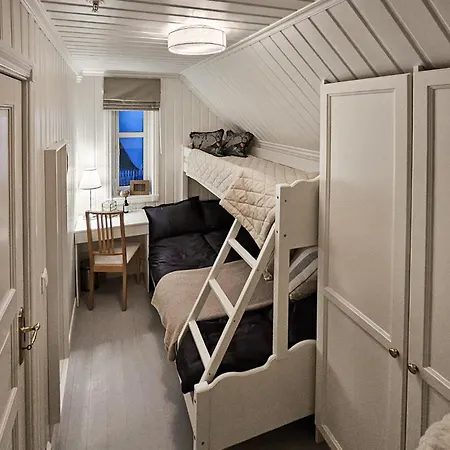 Holiday home 3 Bedroom Stunning In