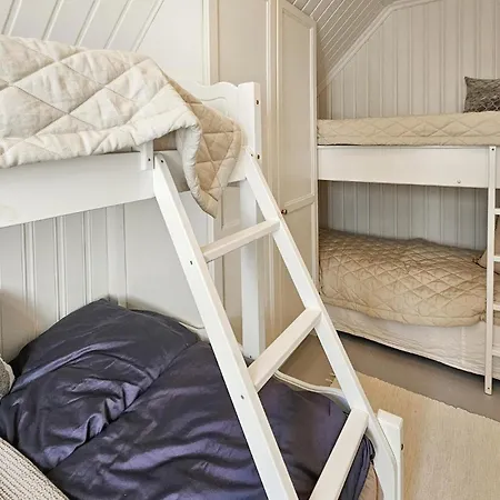 3 Bedroom Stunning In * Holmsbu