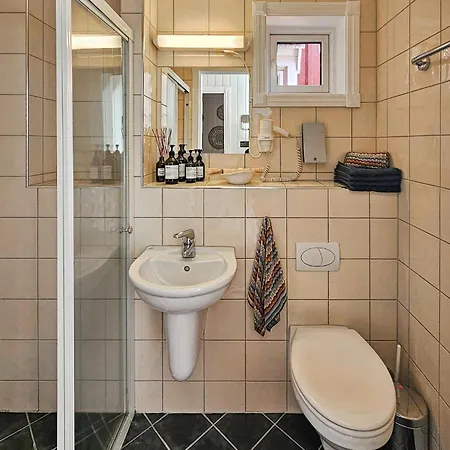3 Bedroom Stunning In Holiday home Holmsbu