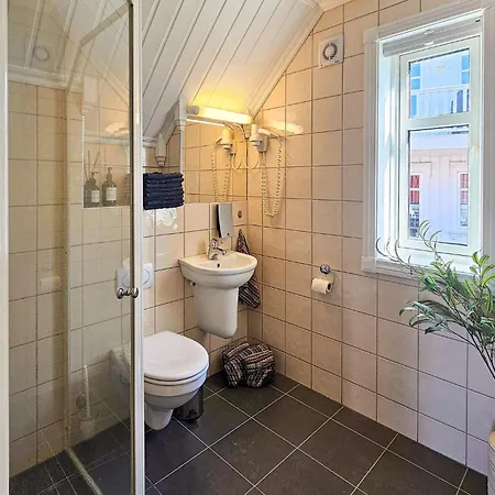 Дом отдыха 3 Bedroom Stunning In *