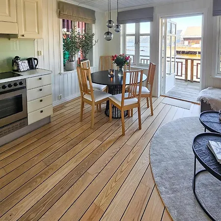 3 Bedroom Stunning In Holiday home Holmsbu