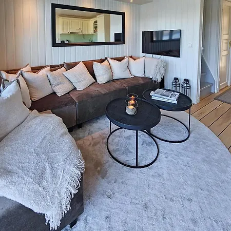 3 Bedroom Stunning In *
